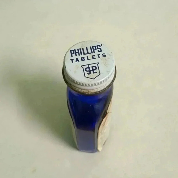Cobalt  Blue Phillips Milk of Magnesium Tablets bottle - Picture 2 of 5